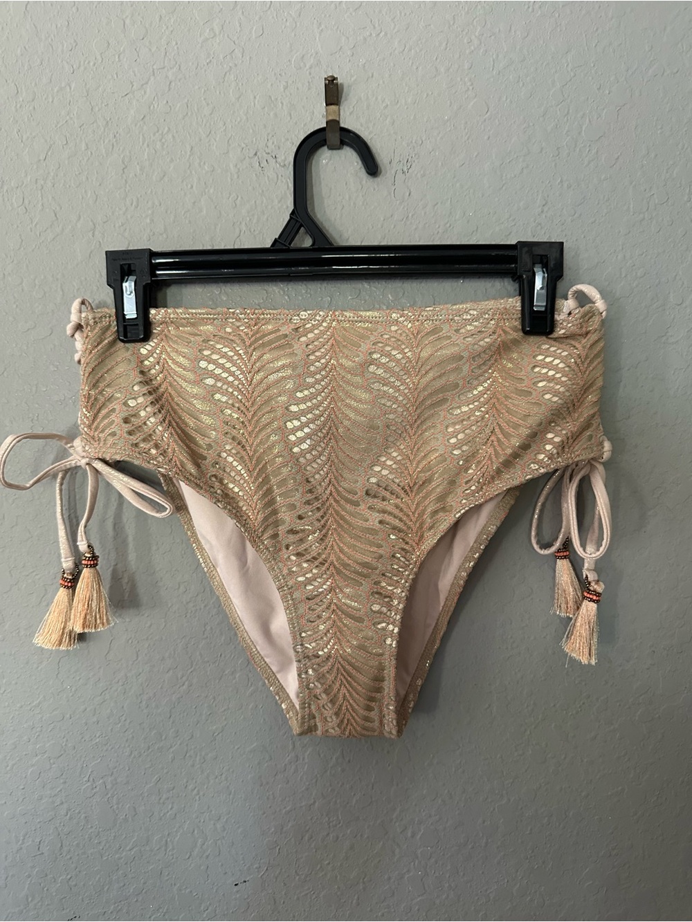 Cosita Linda mid rise bikini bottoms Sz L NWOT